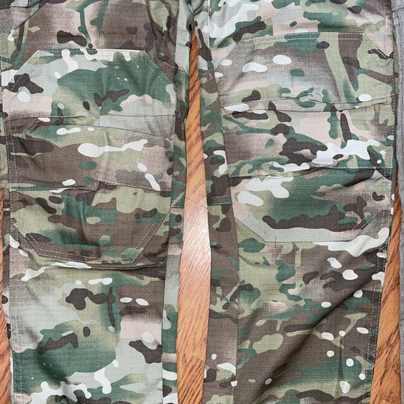 NWT Tactical Pants Khaki & Camo Medium - Picture 3 of 13